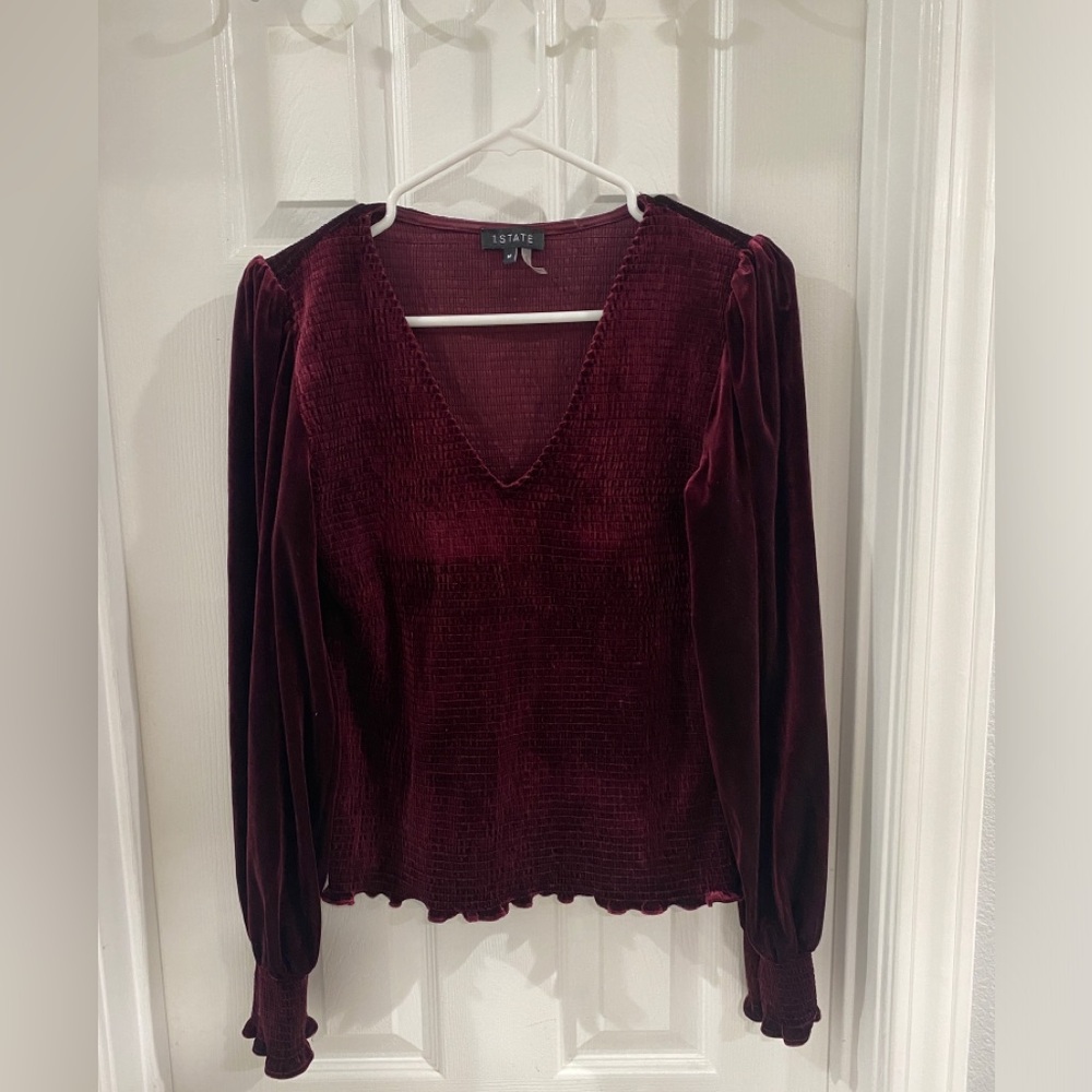 1. state size medium velvet long sleeve